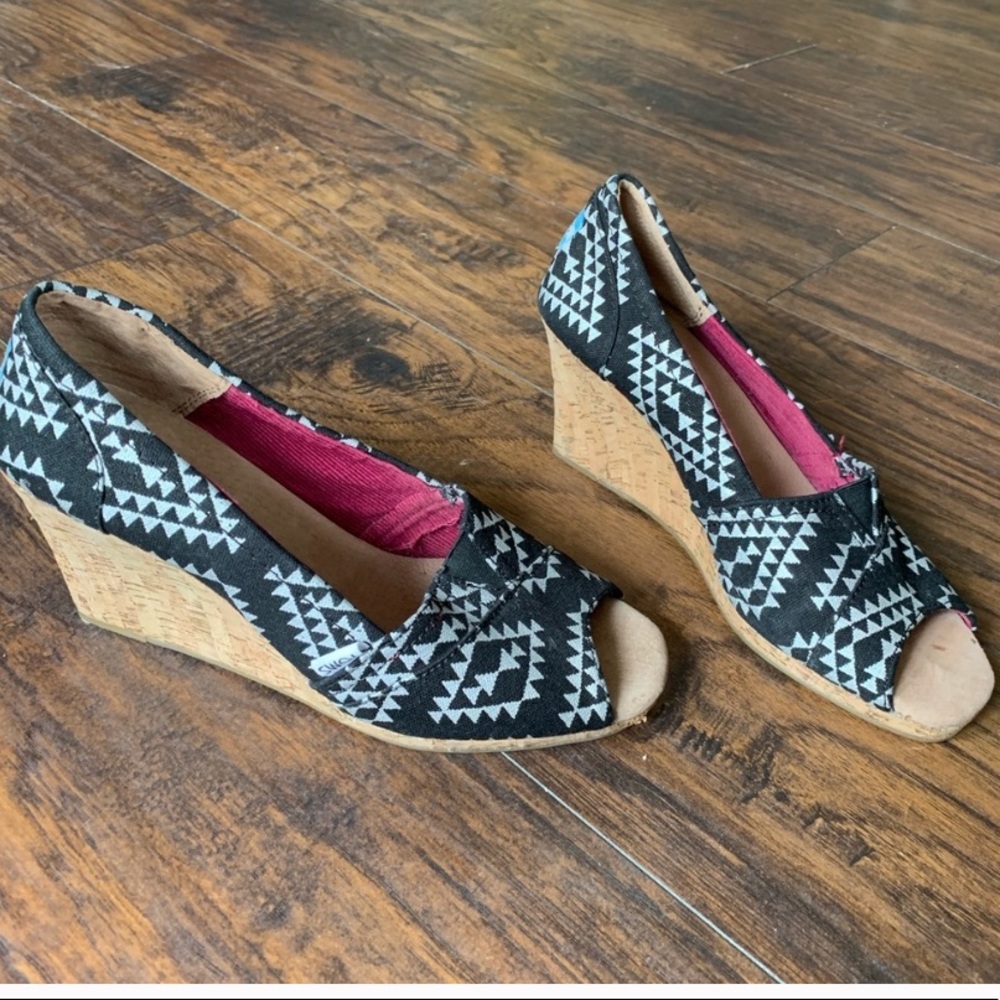 Toms Wedges